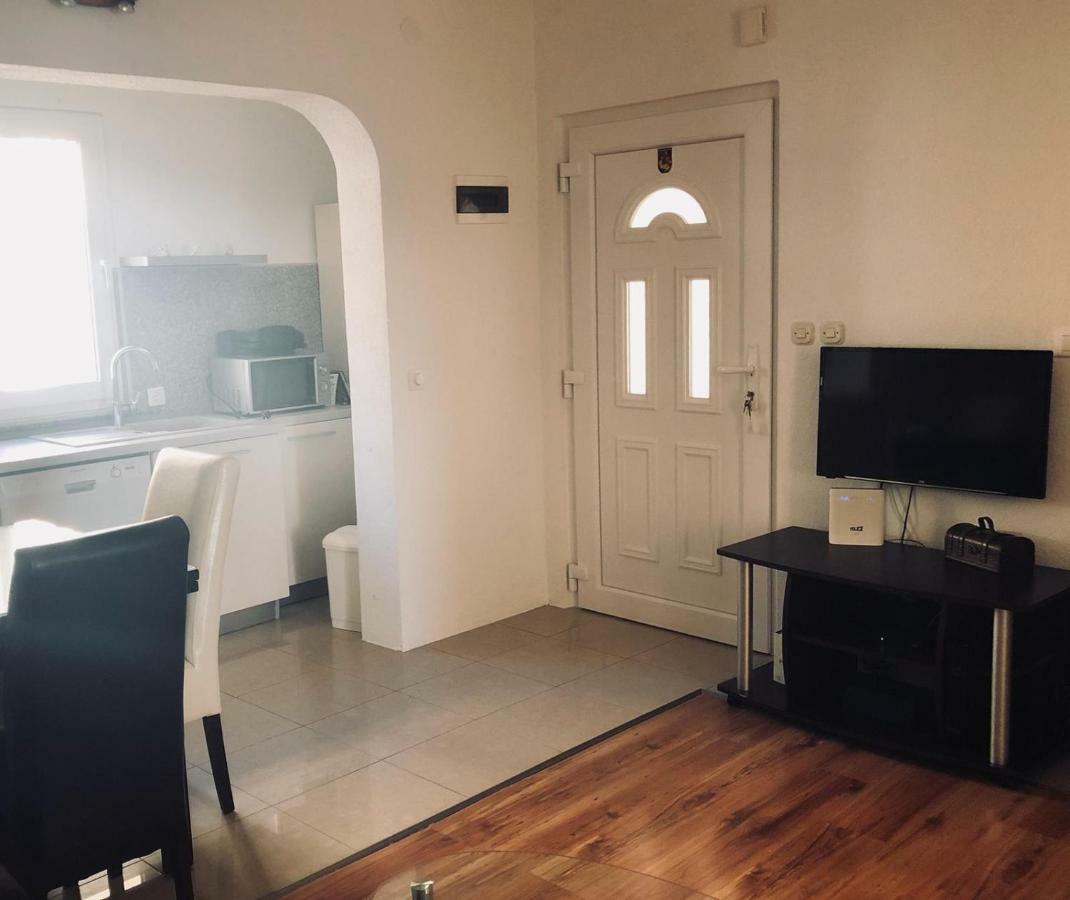 Apartman Stevic Pisak Dış mekan fotoğraf